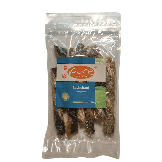Gesunde Belohnung für den Hund: Gedrehte Lachshaut-Sticks als natürlicher Kau-Snack, reich an Omega-3-Fettsäuren für glänzendes Fell und gesunde Haut.