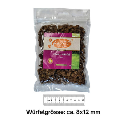 PURE Hirsch Würfel Mini 200 g – Hundesnack mit Grössenvergleich der Würfel von ca. 8×12 mm