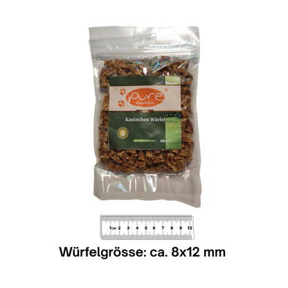 Pure Naturfutter Kaninchen Würfel Soft 200 g – natürliche Hundesnacks aus 100 % Kaninchenfleisch, Würfelgröße ca. 8x12 mm, ideal als schonende Belohnung oder Training-Leckerli für empfindliche Hunde.